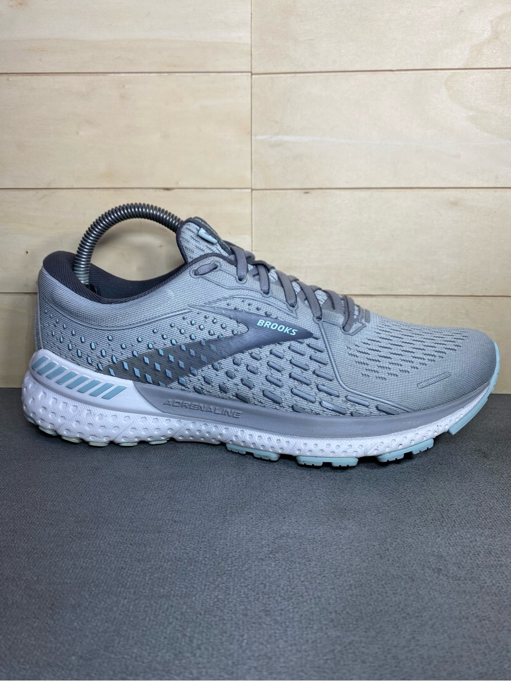 Brooks Adrenaline 21 Grey Light Blue Women's Size 9 Running Shoes Sneakers B